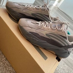 Yeezy Boost 700 V2 “Tephra”